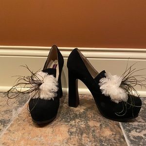 Moxie feather and leather/suede heels size 9